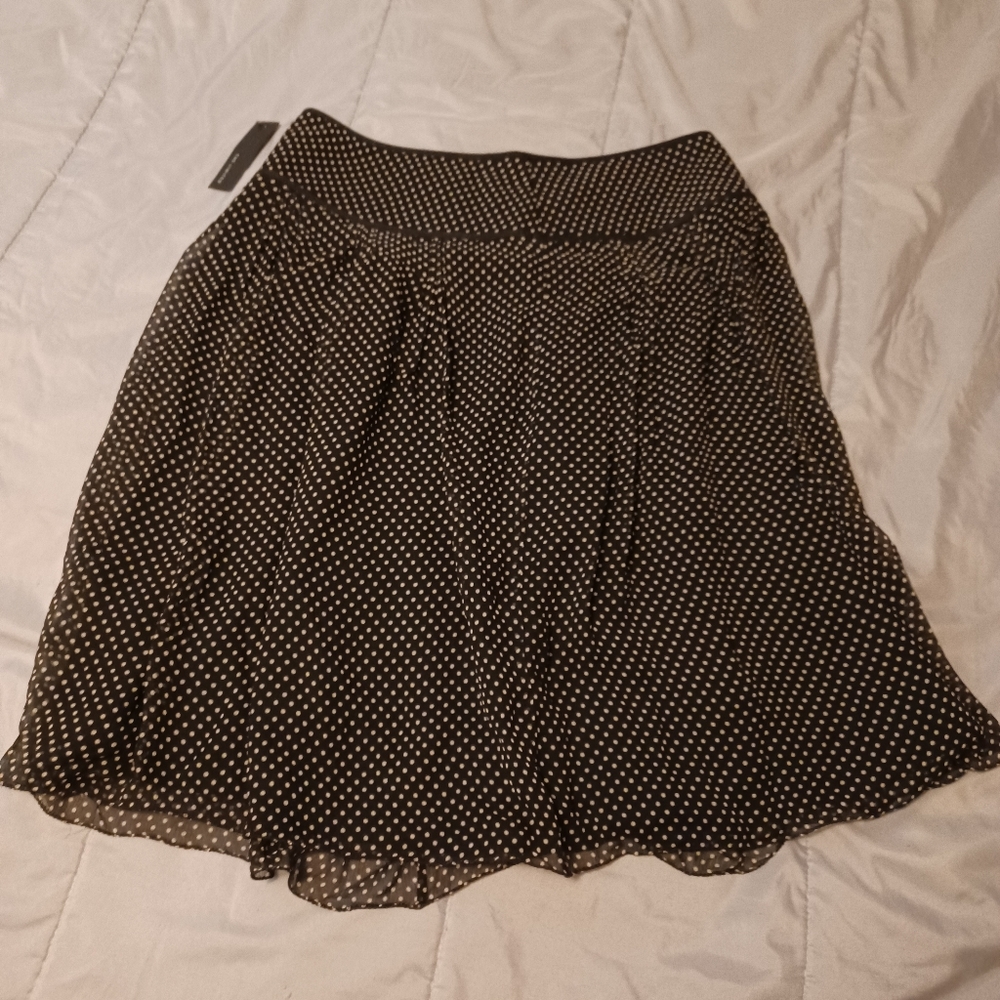 NWT The Limited Size 10 Blk with W Polka-dot skirt